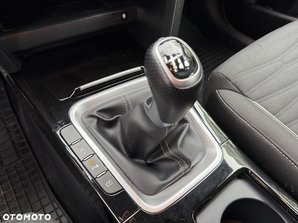 Kia ProCeed - 16