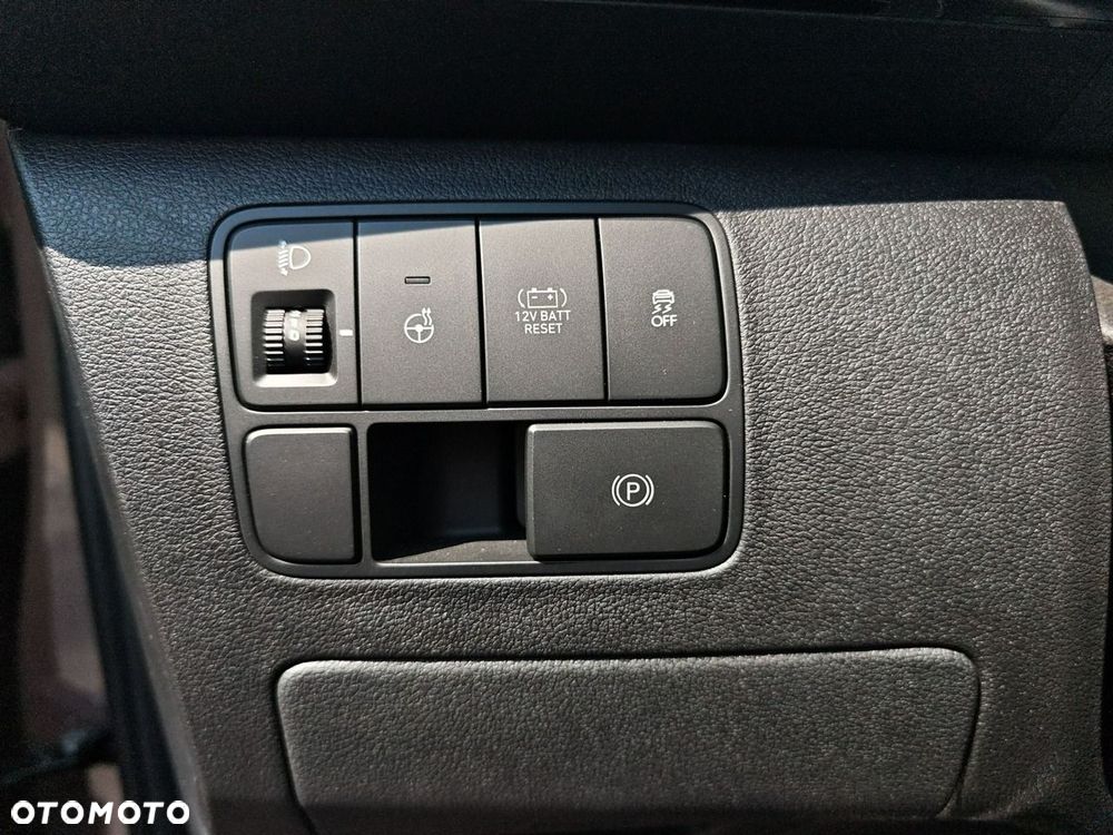 Hyundai Staria - 10