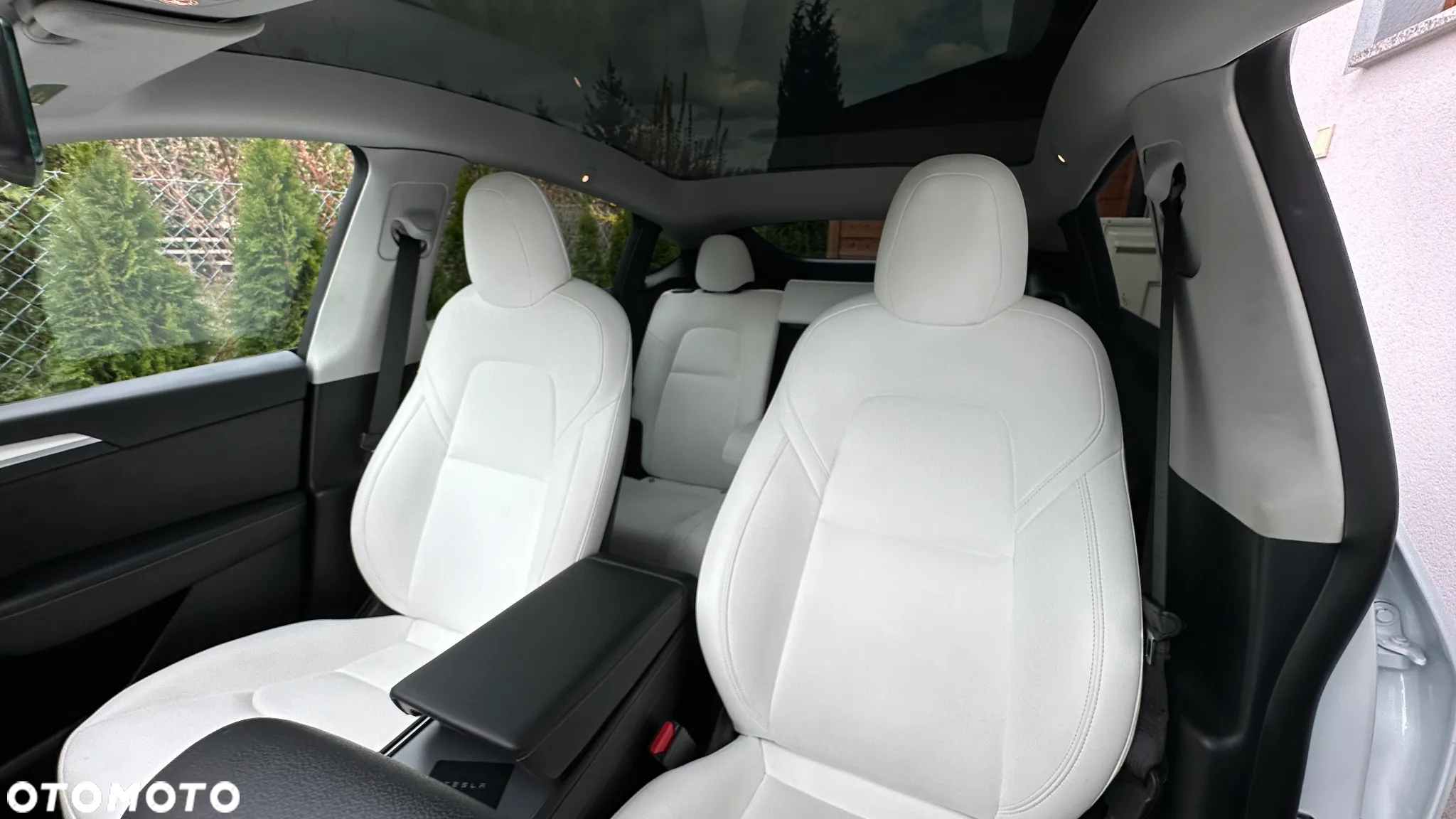 Tesla Y Model Performance Dual Motor AWD - 8
