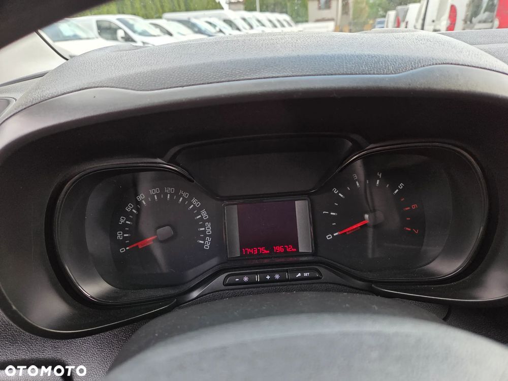 Toyota Proace City - 16