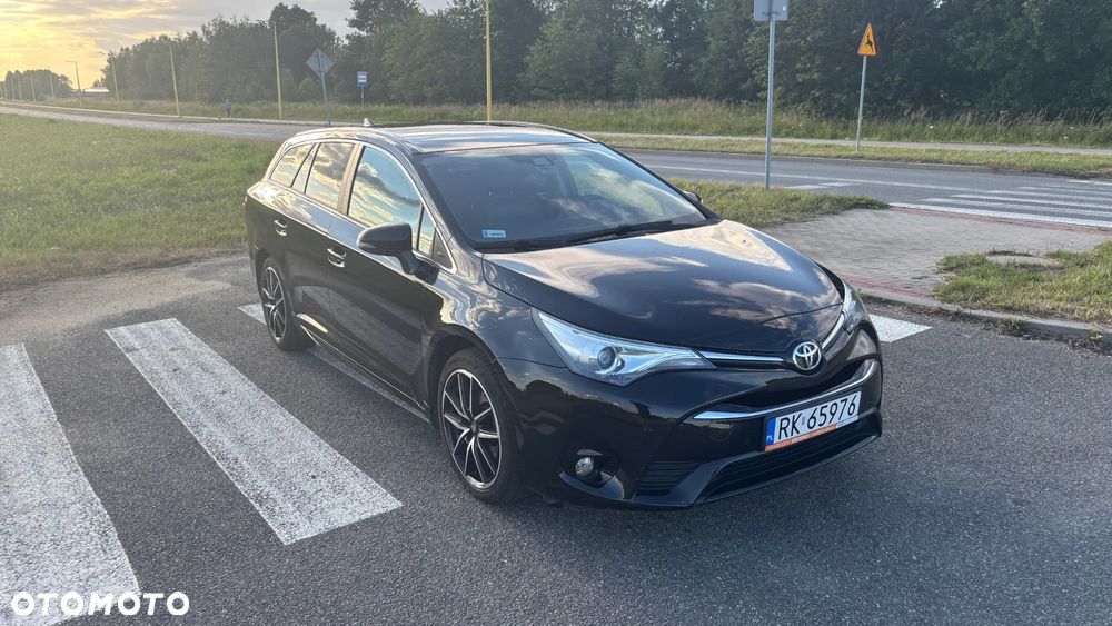 Toyota Avensis 1.8 Premium MS - 1