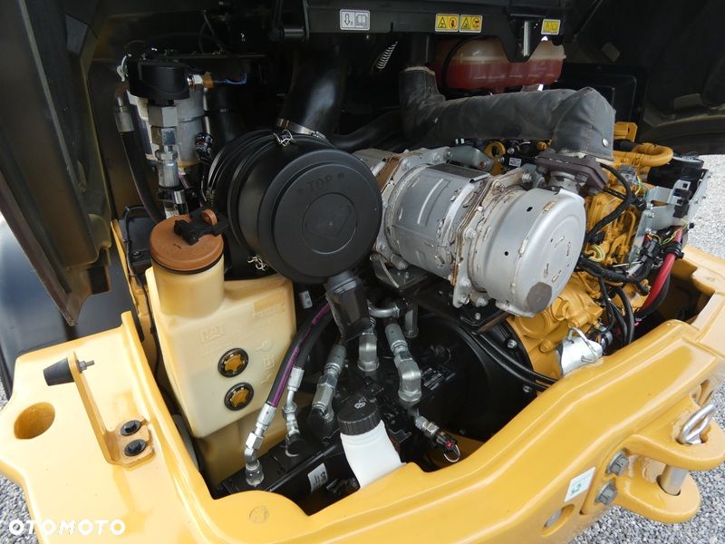 Caterpillar CAT 908M z Niemiec / Tylko 2.855mtg serwisowany / - 13