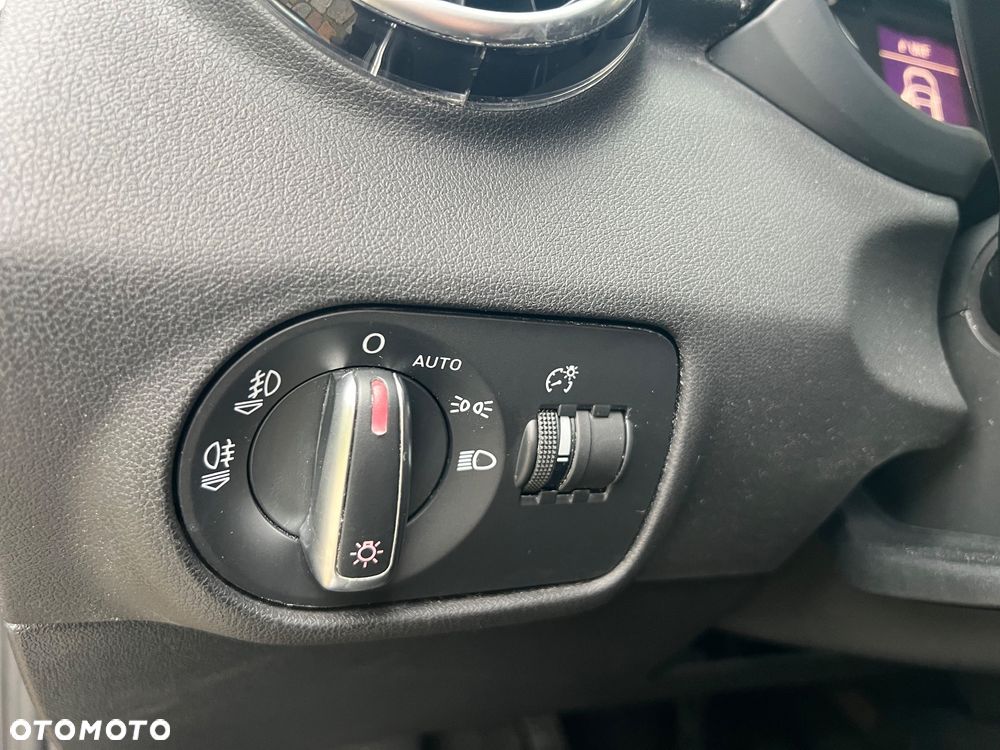 Audi A1 3-drzwiowe 1.6 TDI S line edition - 24