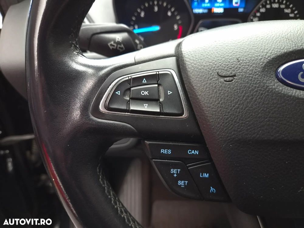 Ford Kuga 2.0 TDCi 4WD Powershift Titanium - 22
