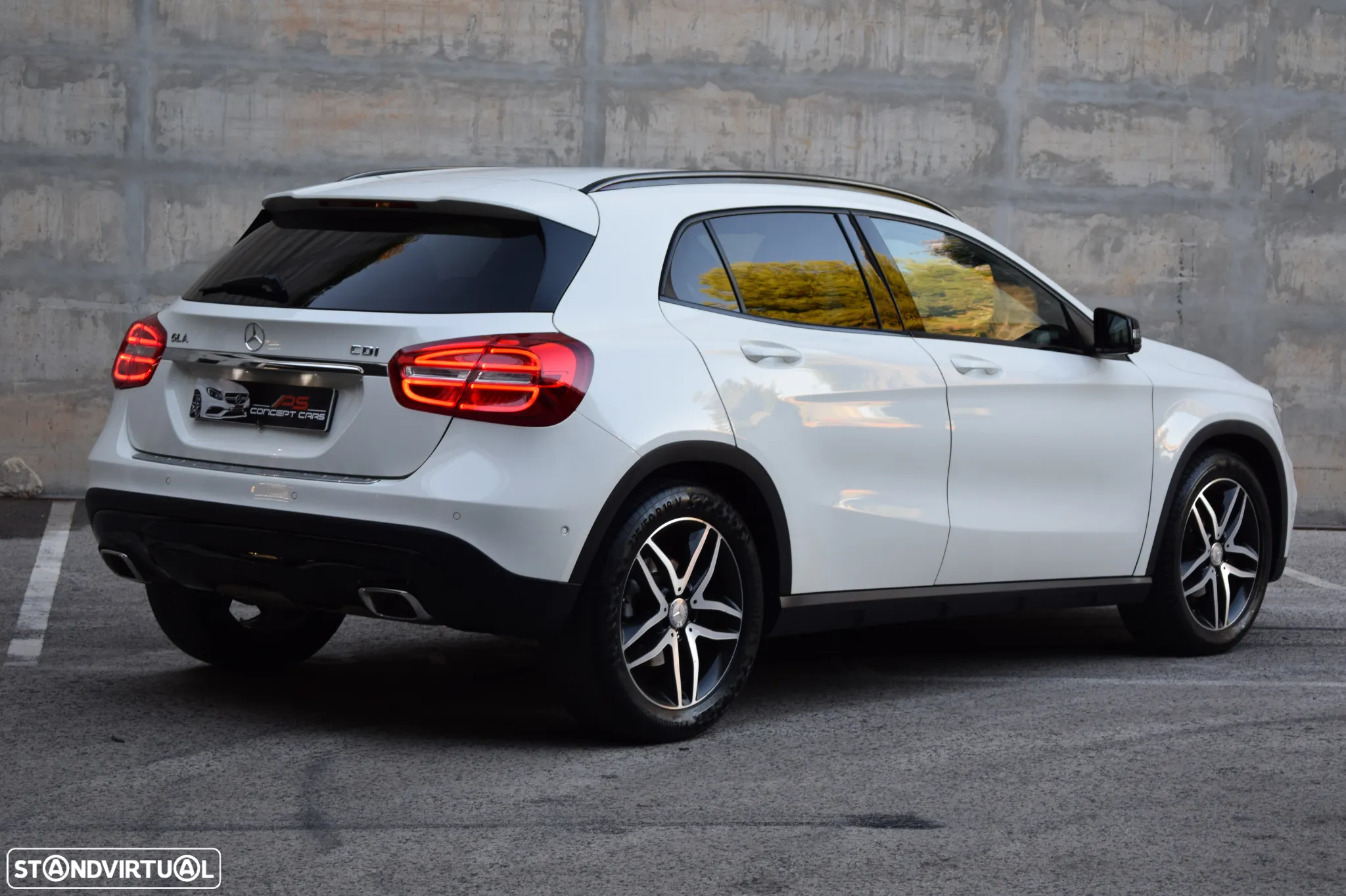Mercedes-Benz GLA 180 CDi Urban - 2