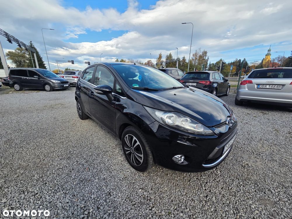 Ford Fiesta 1.6 TDCi DPF Titanium - 8