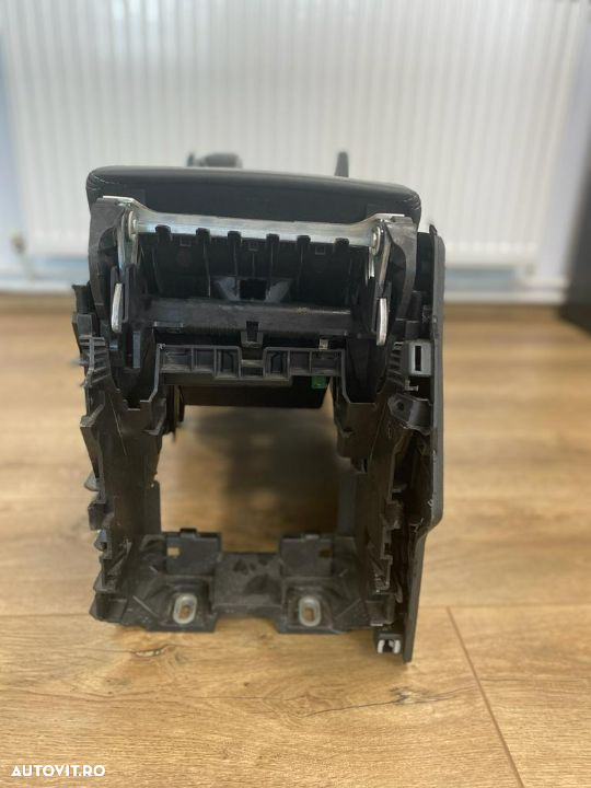 Consola - VW TOUAREG CR7 - 3