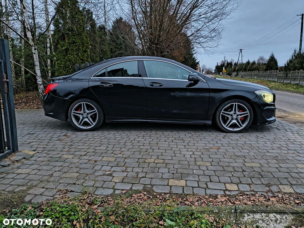 Mercedes-Benz CLA 180 UrbanStyle Edition - 8