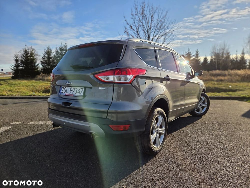 Ford Kuga 1.6 EcoBoost 2x4 Trend - 3