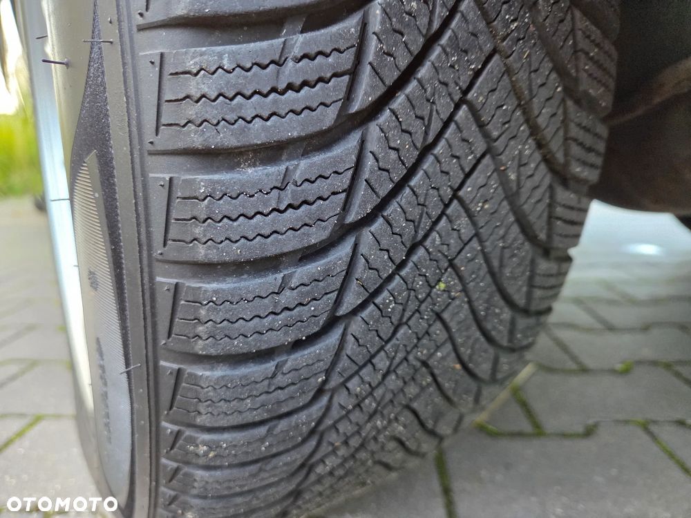 BMW Seria 3 323i - 19