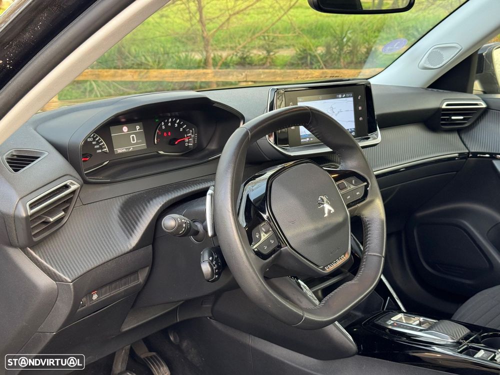 Peugeot 2008 1.2 PureTech Allure Pack EAT8 - 22