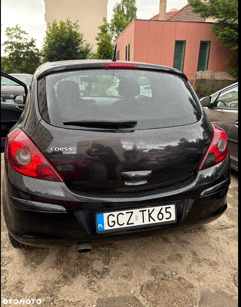Opel Corsa 1.4 16V Color Edition - 2
