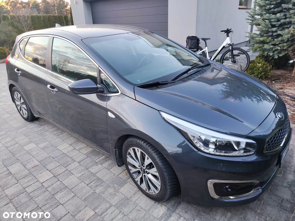 Kia Ceed 1.6 GDI L Business Line DCT - 1