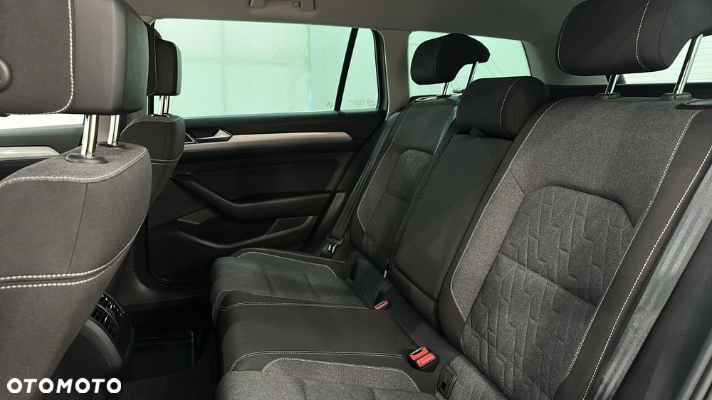 Volkswagen Passat Variant 2.0 TDI EVO Business DSG - 12