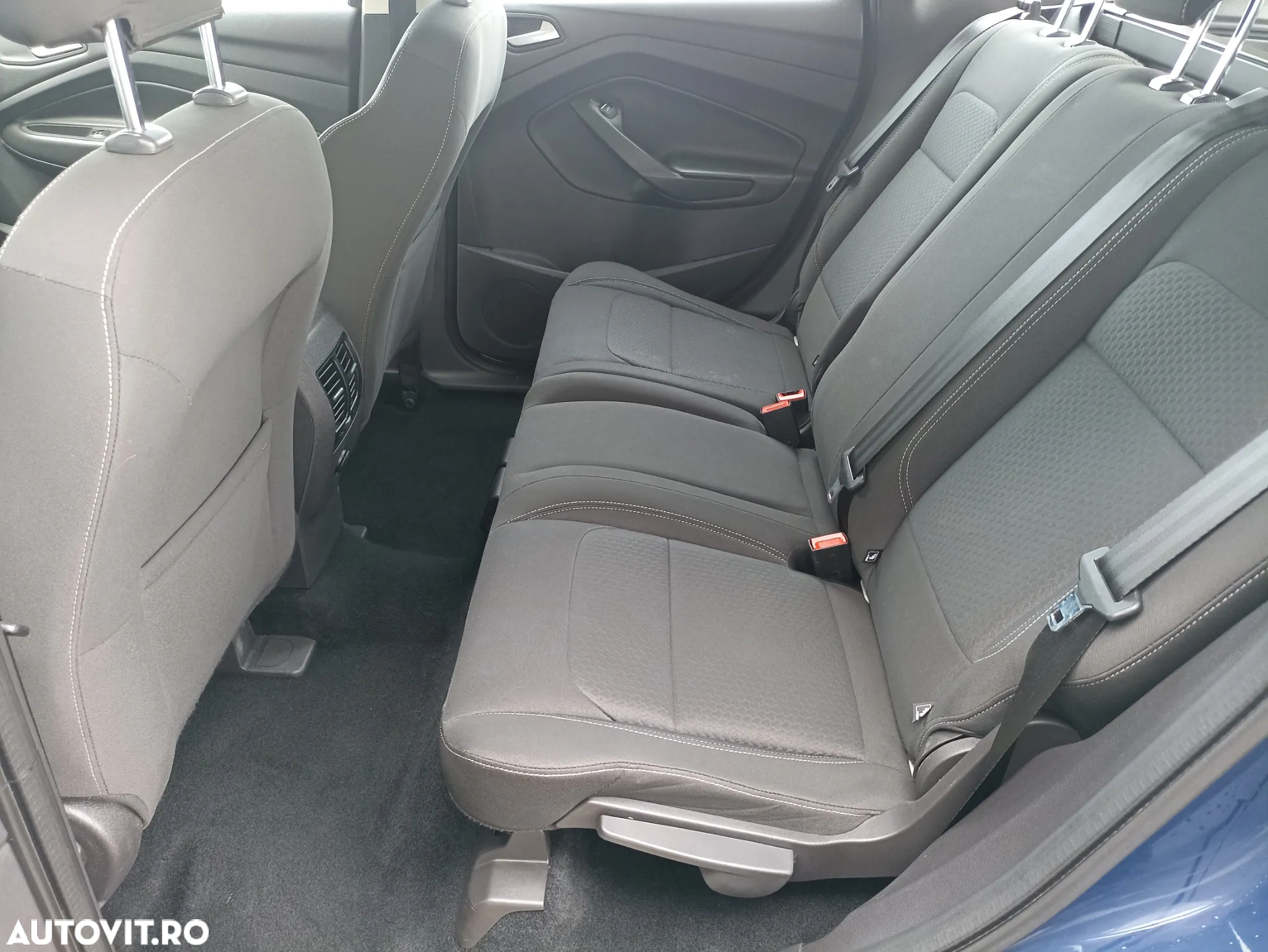 Ford Kuga 1.5 EcoBoost 4WD Aut. Trend - 12