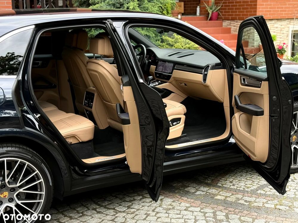 Porsche Cayenne S - 11