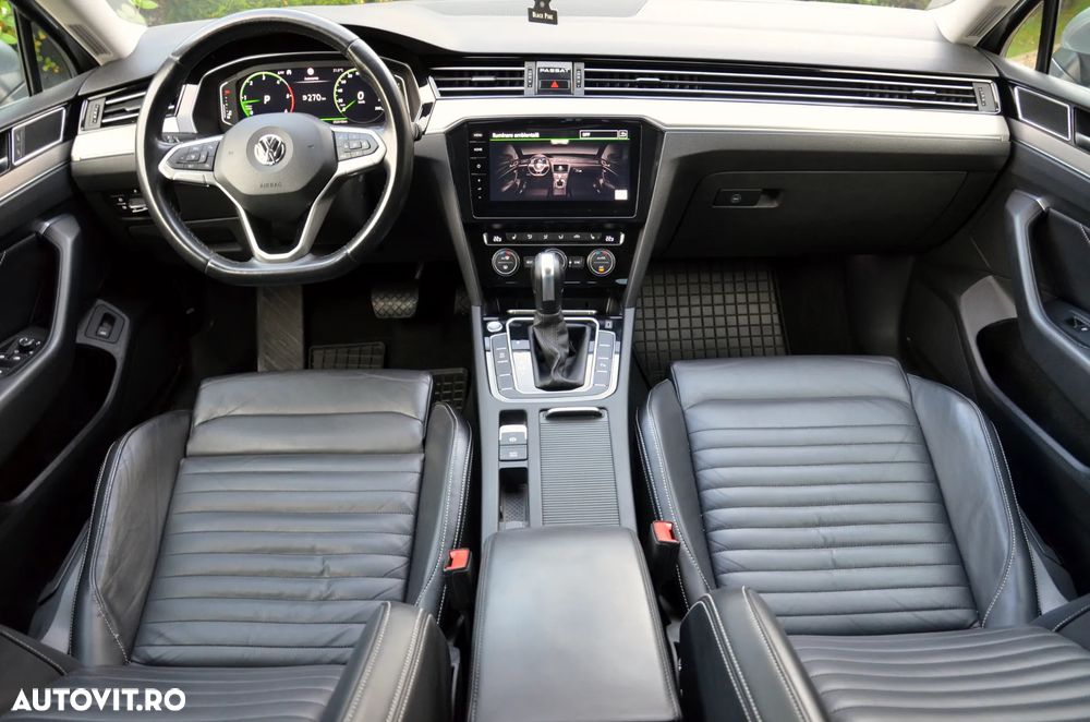 Volkswagen Passat - 4