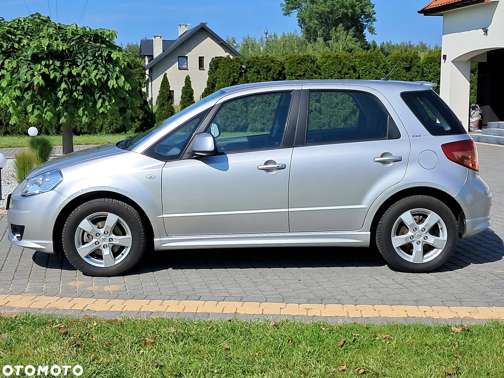 Suzuki SX4 1.6 Comfort Plus - 9