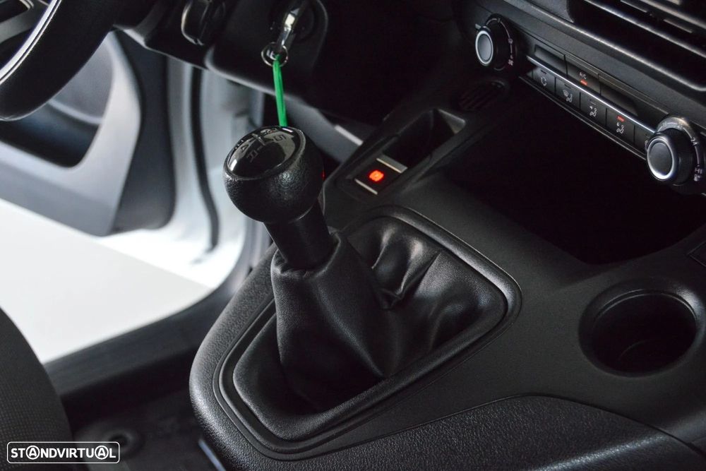 Toyota Proace City 1.5D L2 Comfort 3L - 40