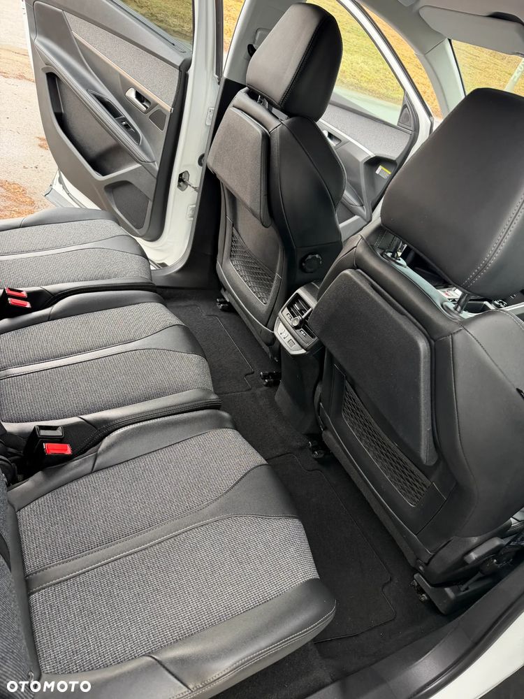 Peugeot 5008 BlueHDi 130 EAT8 Allure - 27