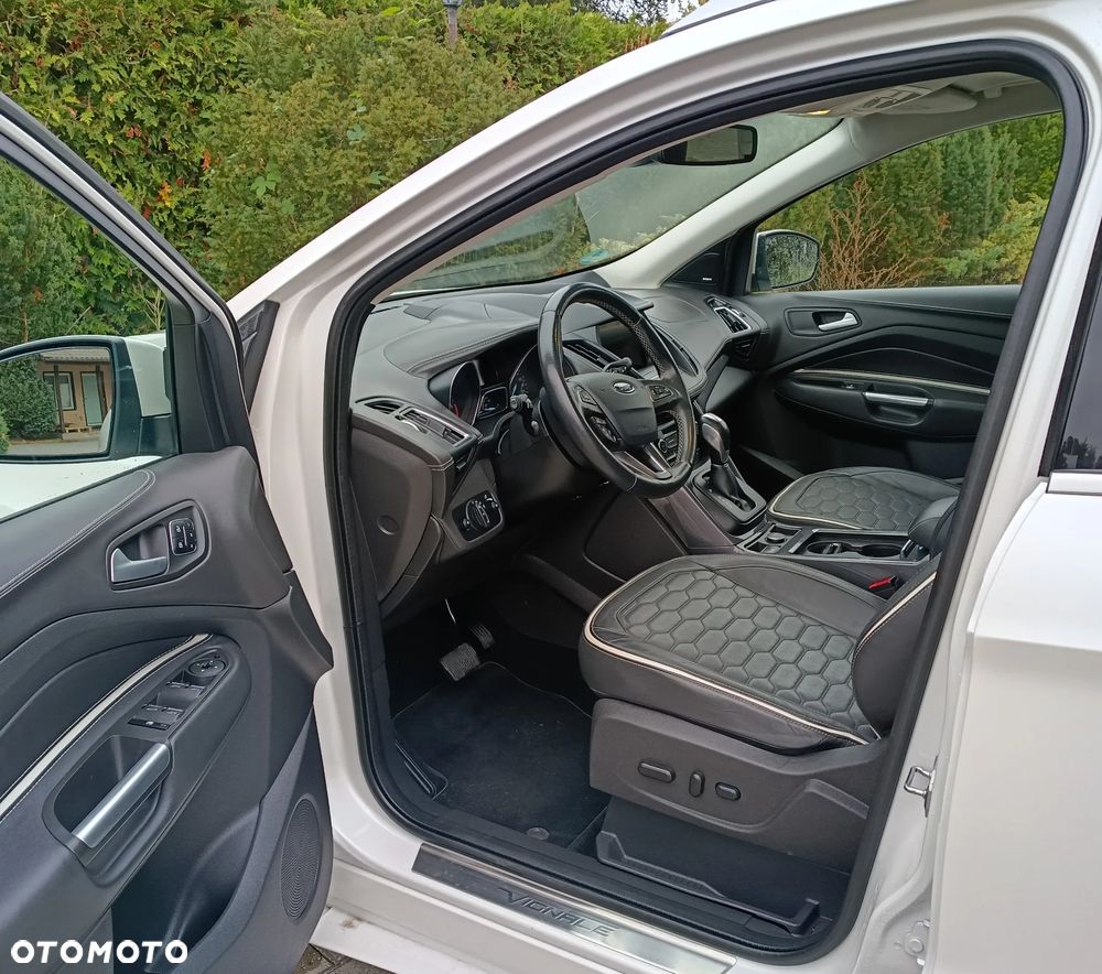 Ford Kuga - 37