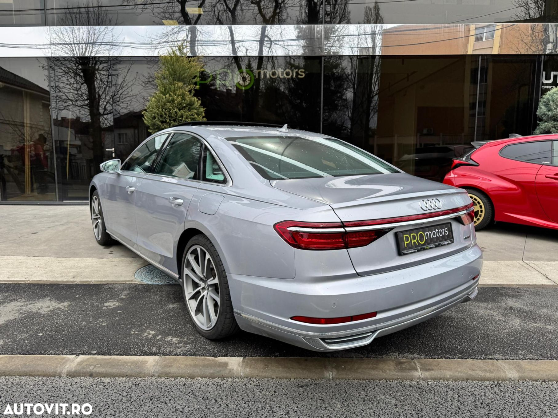 Audi A8 - 8