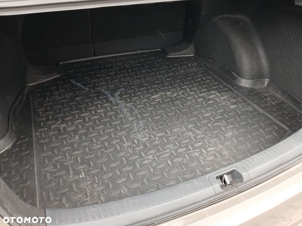 Toyota Corolla - 27