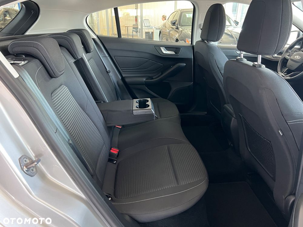 Ford Focus 1.0 EcoBoost mHEV Titanium - 37