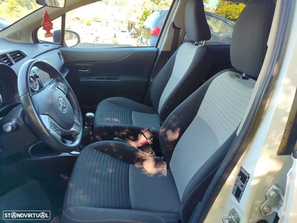 Toyota Yaris 1.4 D-4D Sport+P.Techno +Navi - 6