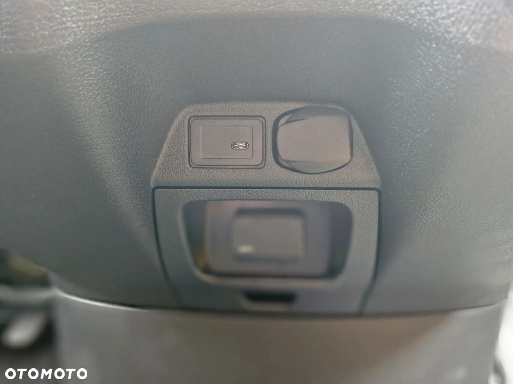 Mercedes-Benz Sprinter - 23