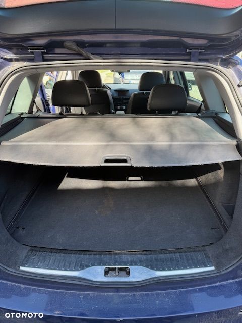 Opel Astra 1.9 CDTI DPF Cosmo - 13