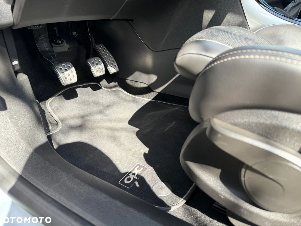 Opel Astra IV GTC OPC - 28