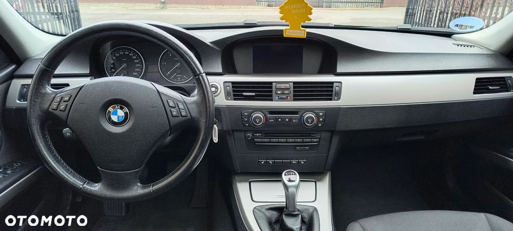 BMW Seria 3 318d DPF - 5