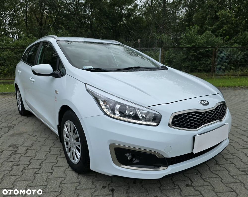 Kia Ceed 1.4 L - 23