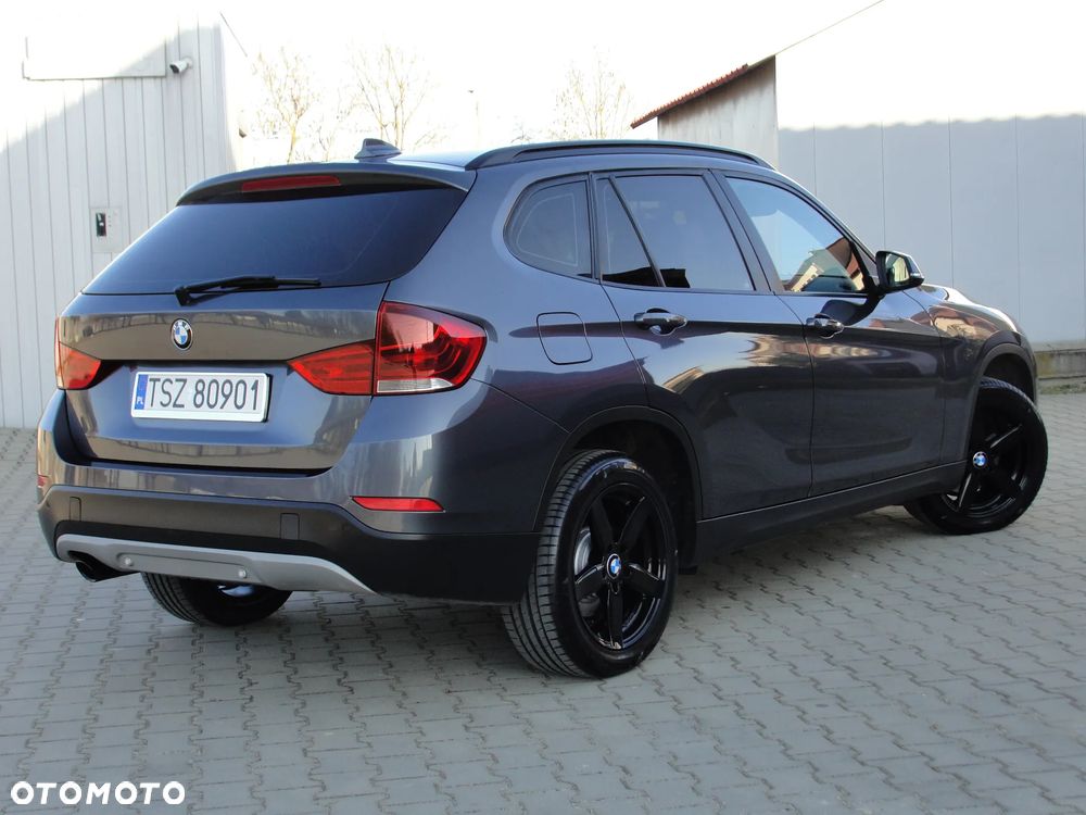BMW X1 xDrive20d Sport Line - 3