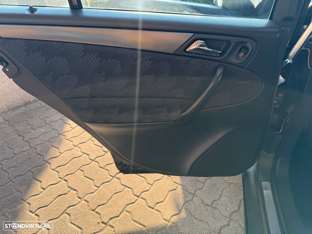 Mercedes-Benz C 220 - 14