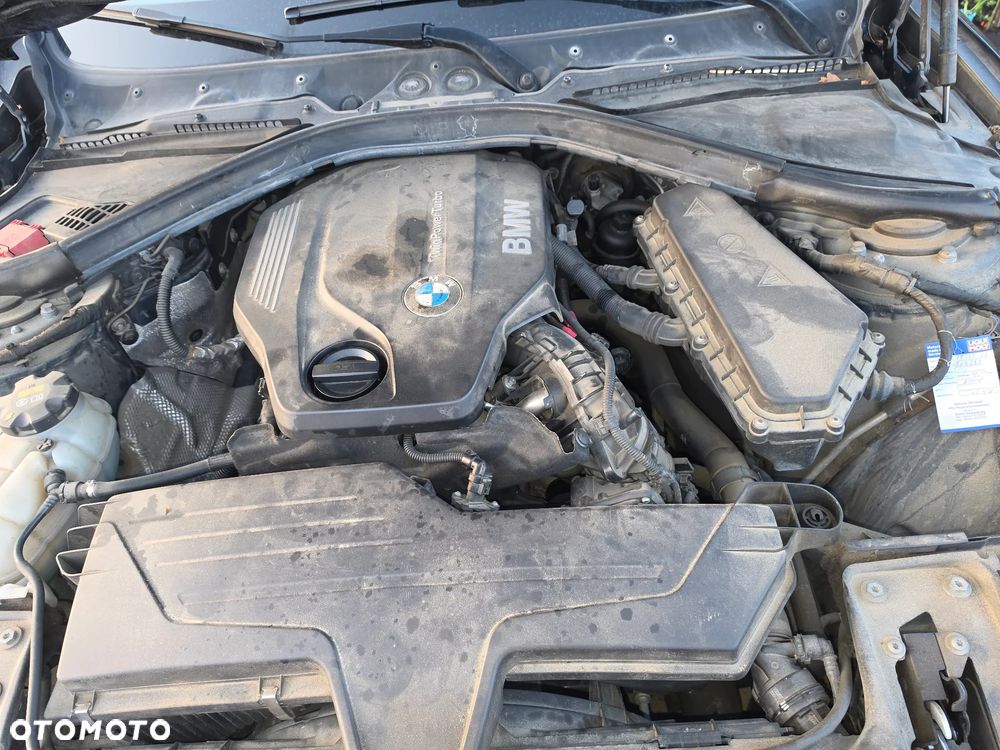 BMW Seria 3 320d xDrive - 16