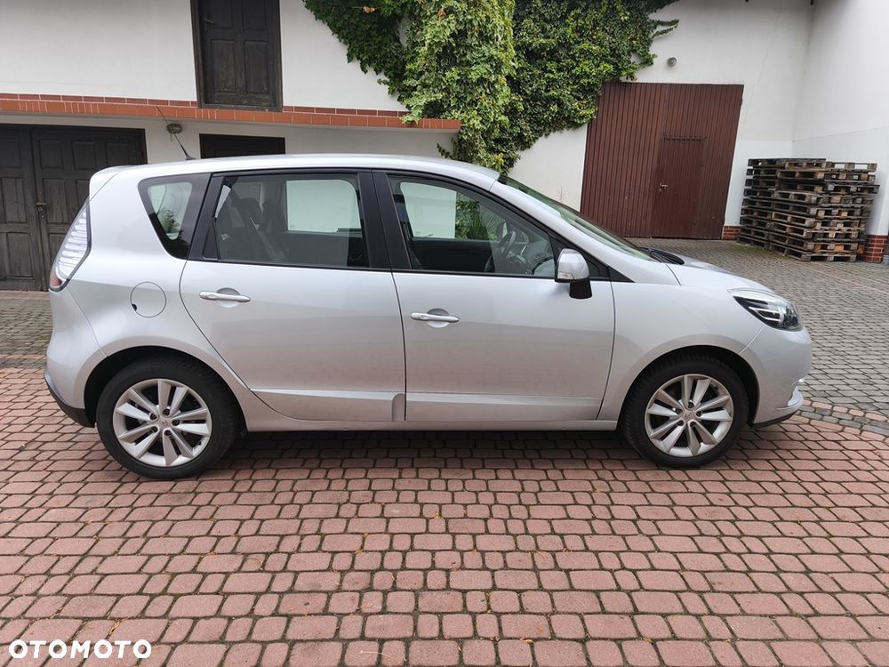 Renault Scenic 1.6 16V 110 Authentique - 8
