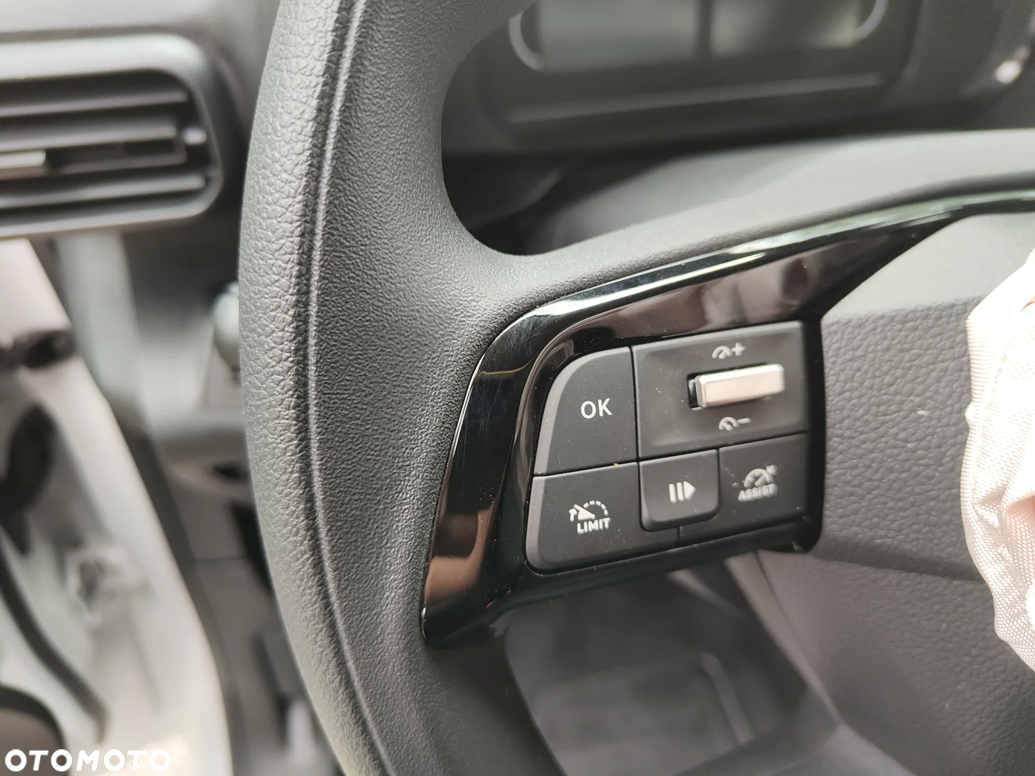 Toyota Proace City XL Maxi 2024r L2 1.5 Diesel  102PS - 19
