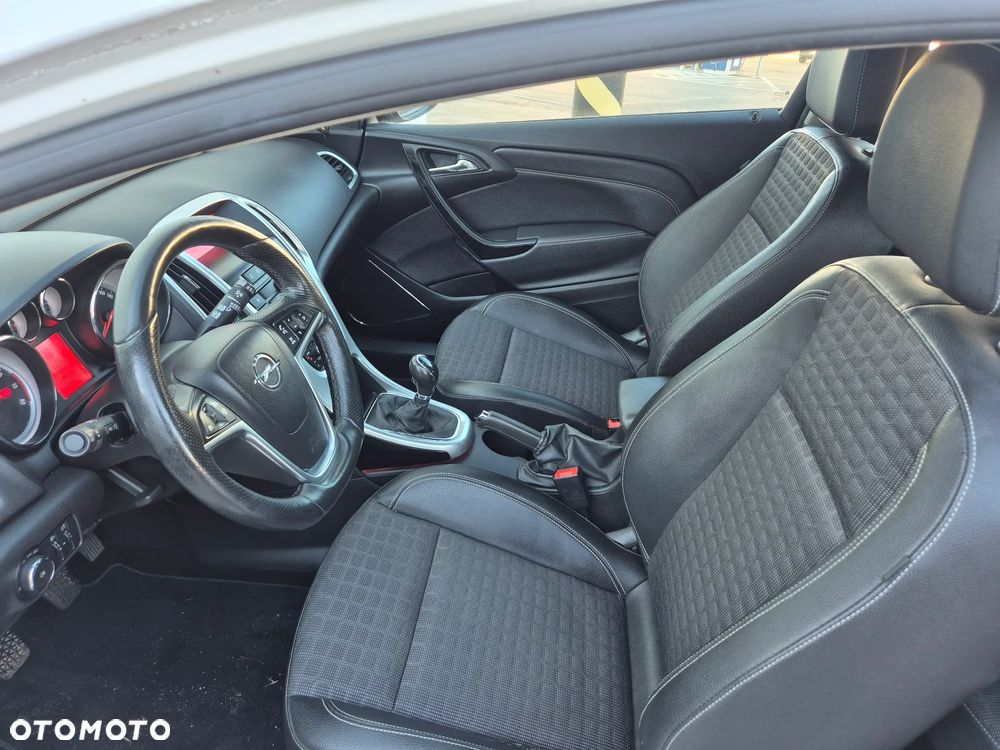Opel Astra GTC 1.4 Turbo Innovation - 20