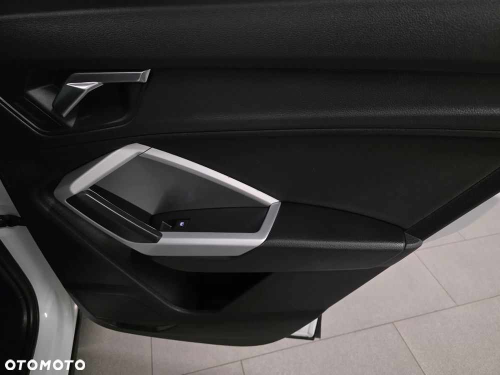 Audi Q3 35 TDI S tronic - 23