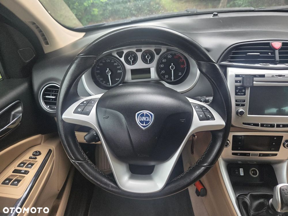 Lancia Delta 1.4 MultiAir 16v Gold - 16