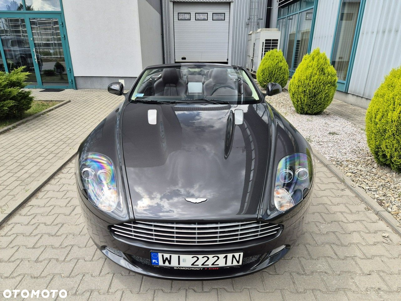 Aston Martin DB9 - 2