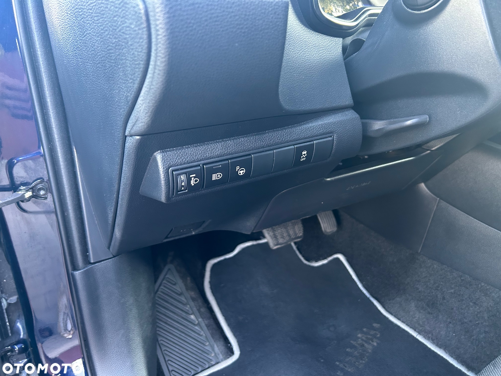 Toyota Corolla 2.0 Hybrid GR Sport - 32