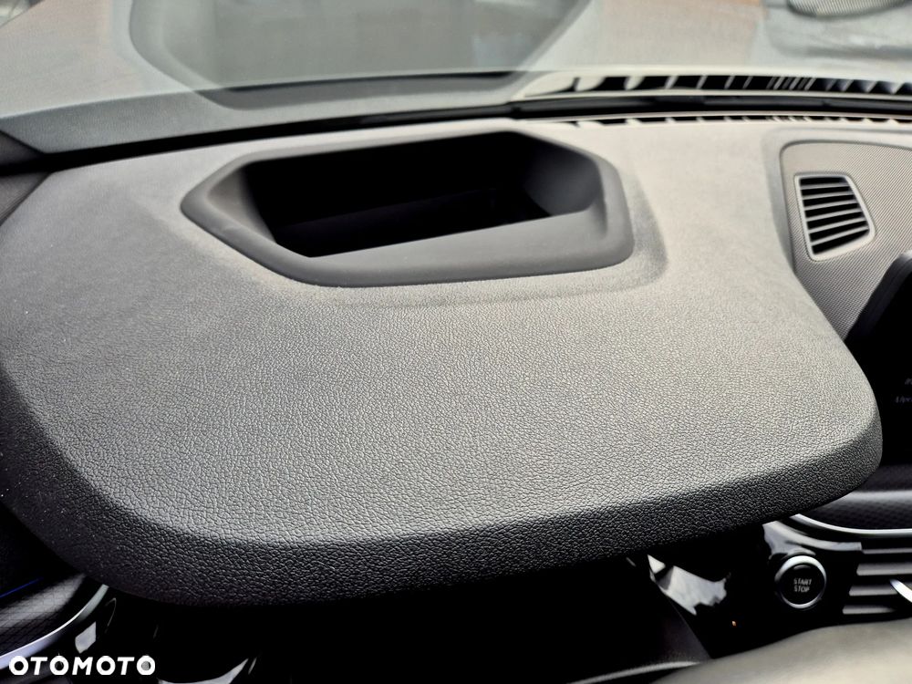 BMW Seria 5 520e M Sport sport - 10