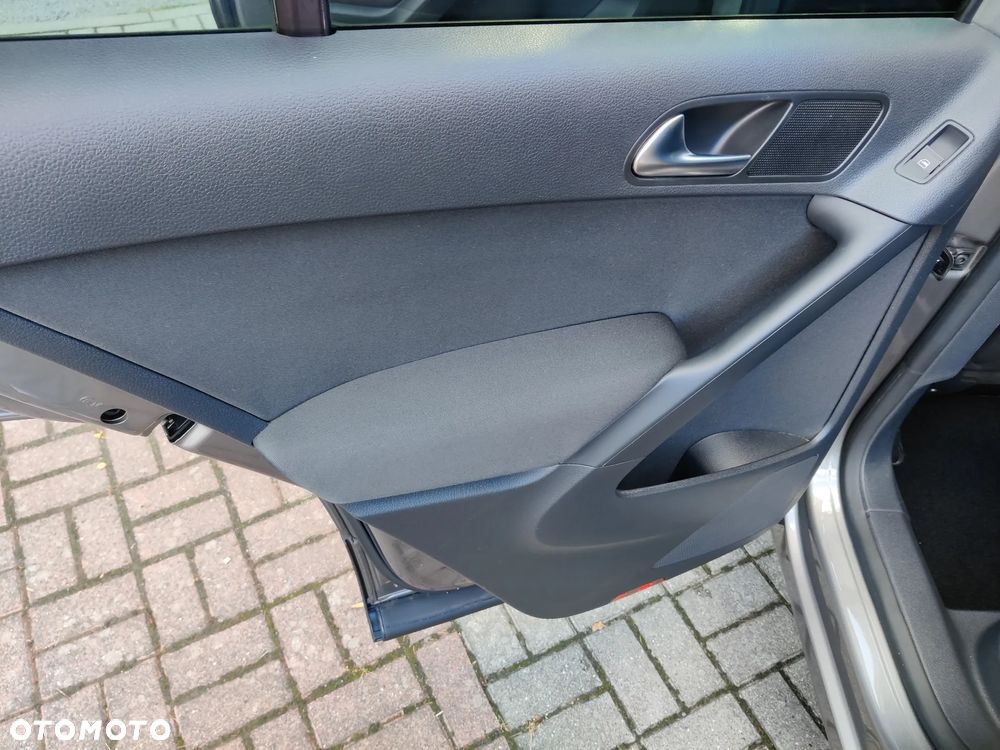Volkswagen Tiguan 2.0 TDI BlueMot Trend&Fun - 27