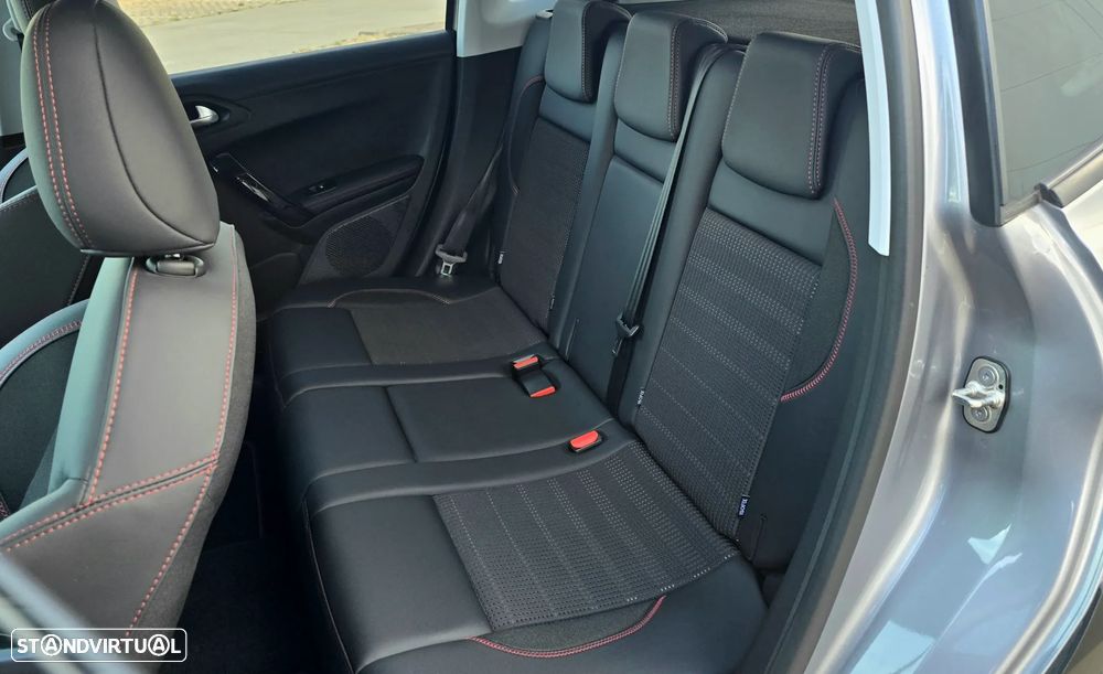 Peugeot 2008 1.2 PureTech GT Line - 15