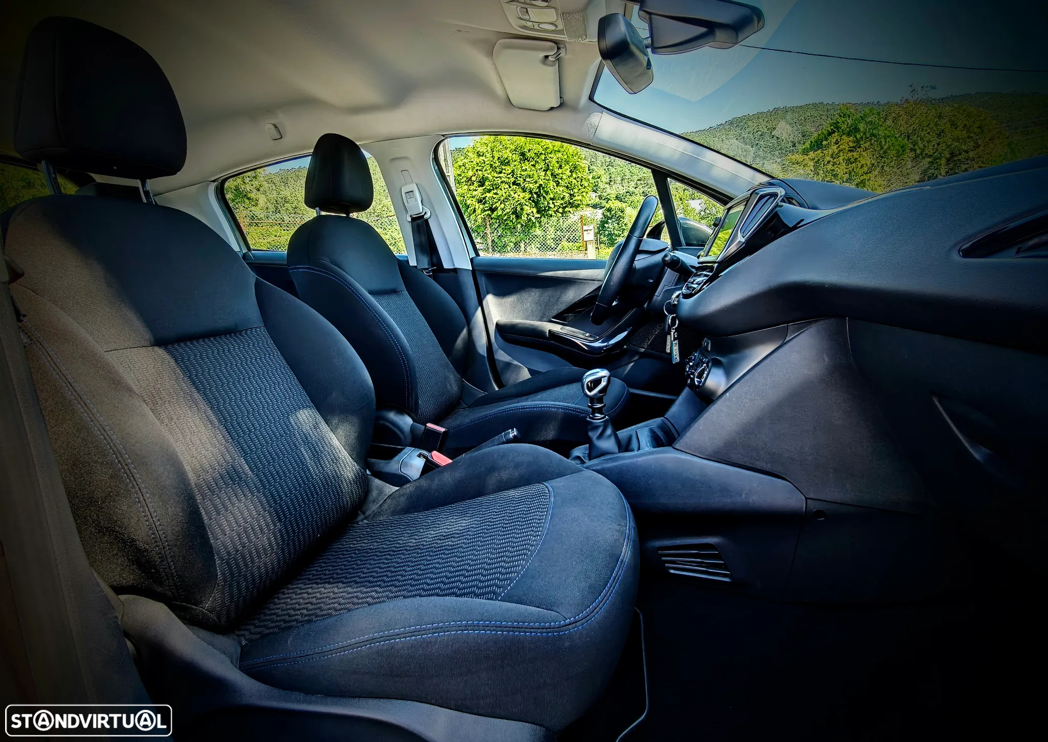 Peugeot 208 1.2 PureTech Style - 11