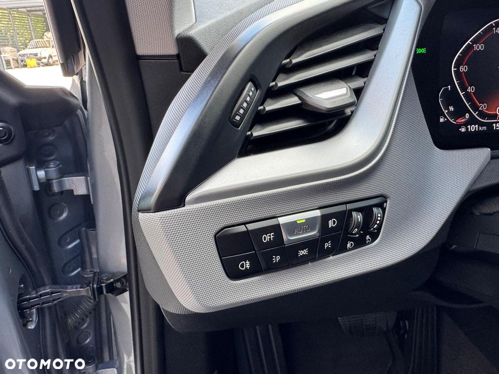 BMW Seria 2 220i Advantage sport - 11