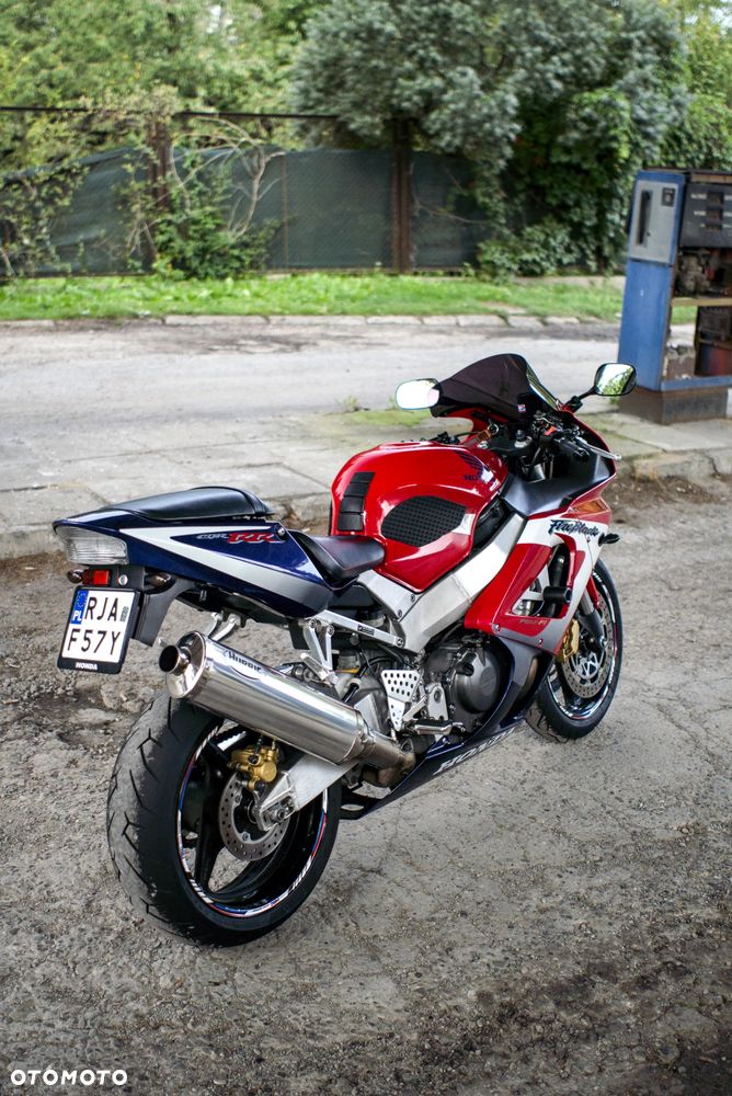 Honda CBR - 3